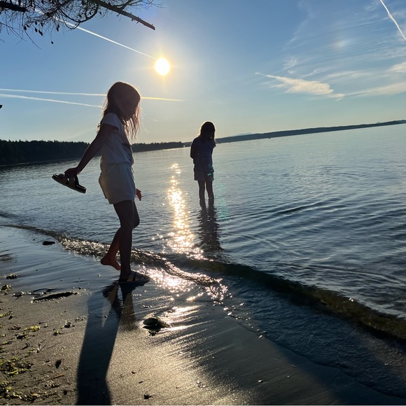 Meet your Posher, Chloe - Picture 1 of 1